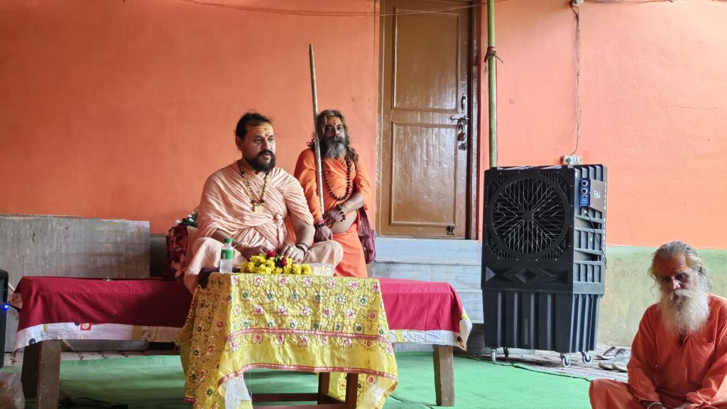 ललितपुर श्री सिद्ध पीठ चरणी मंदिर धाम पर सावन के महीने में होंगे धार्मिक आयोजन मीटिंग हुई संपन्न